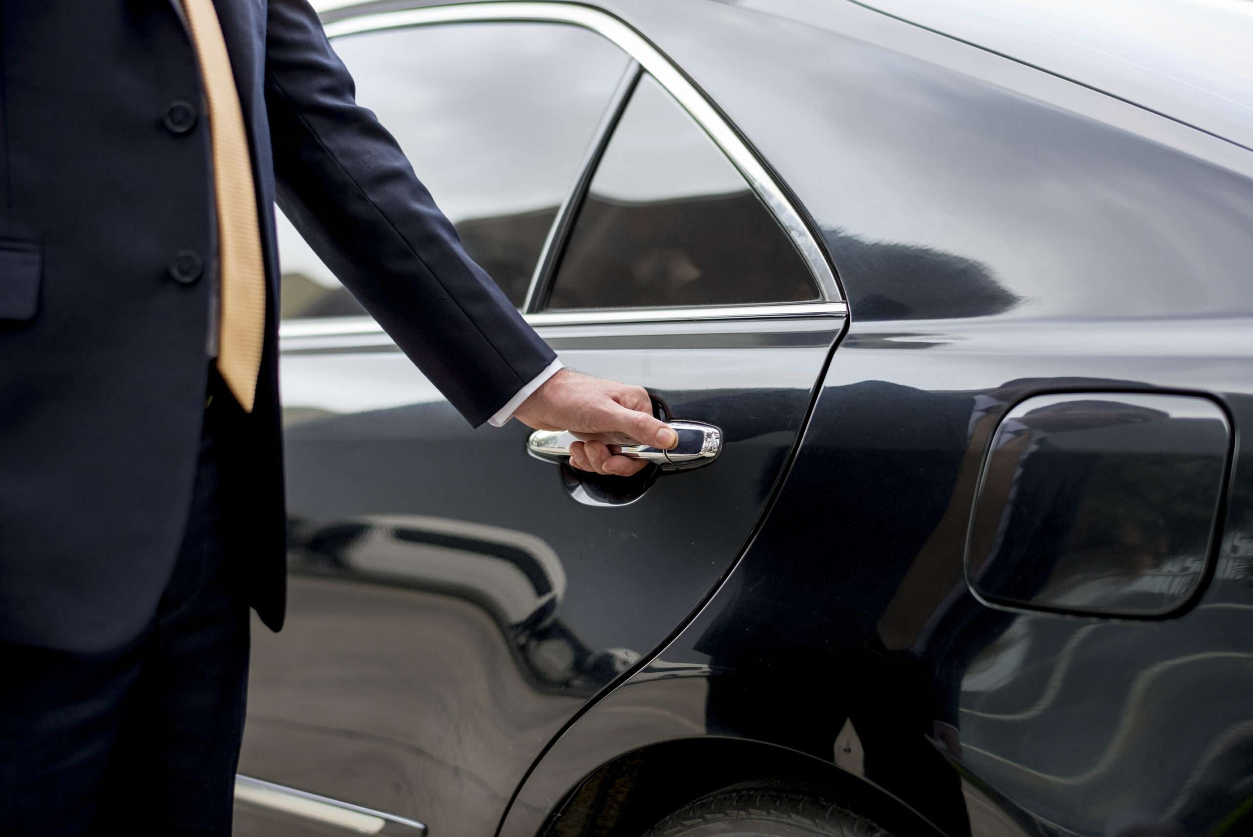 Top 5 Occasions to Hire a Limousine Chauffeur Service